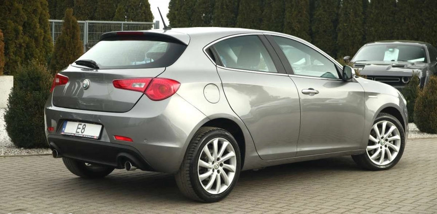 Alfa Romeo Giulietta cena 38900 przebieg: 106000, rok produkcji 2014 z Słupca małe 436